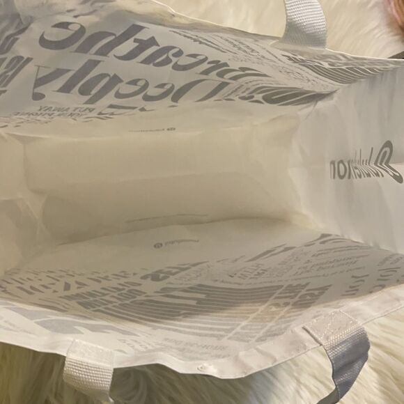 Lululemon Breathe Deeply Quotes Poly Tote Bag - Picture 14 of 15